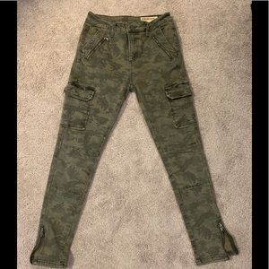 WISHLIST CAMO SKINNY JEAN.